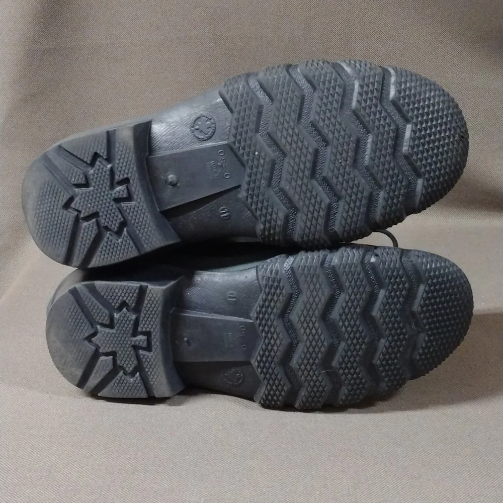 Baffin insulated waterproof rubber boots 11